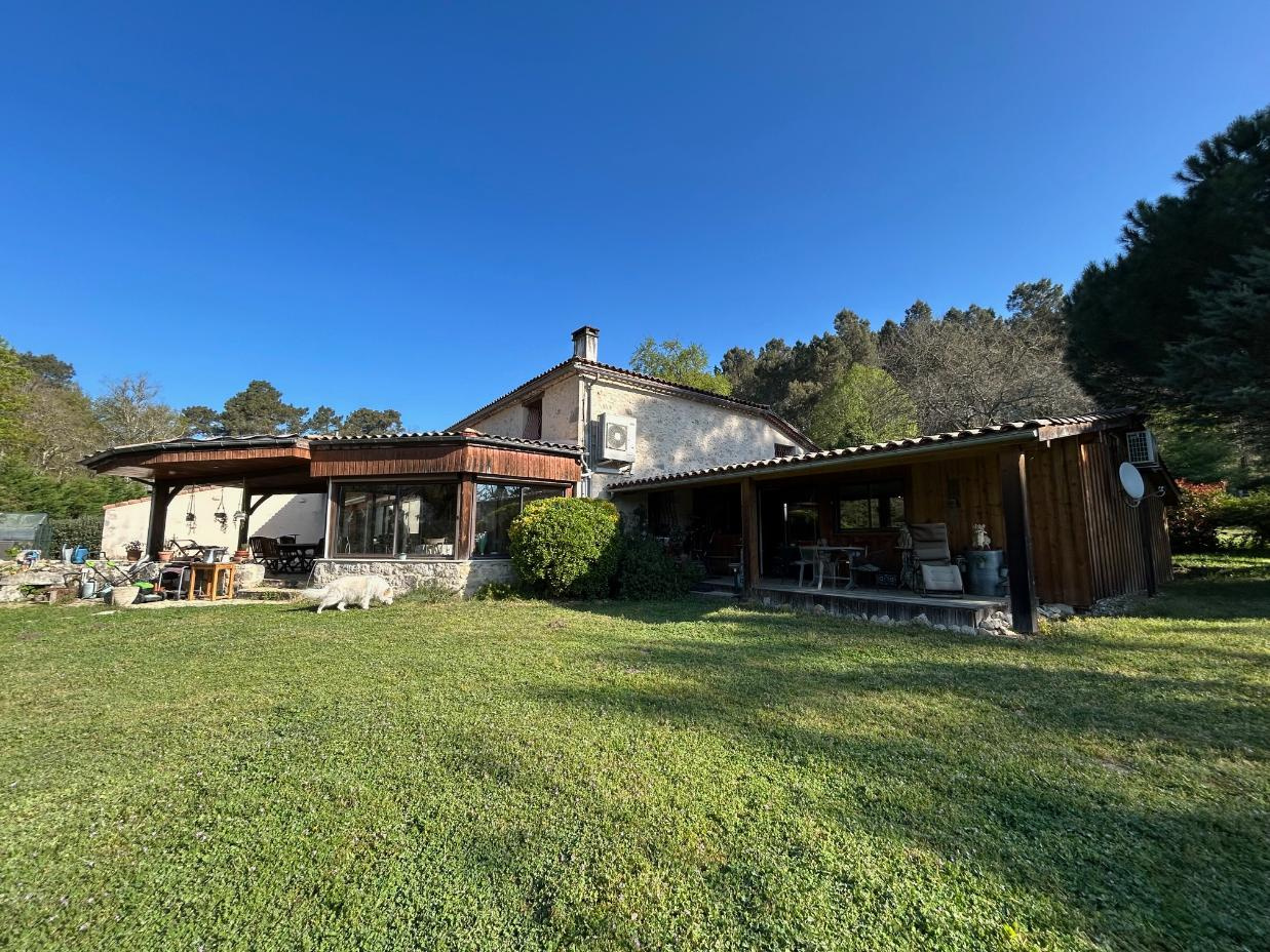 Maison 479m2 avec terrain