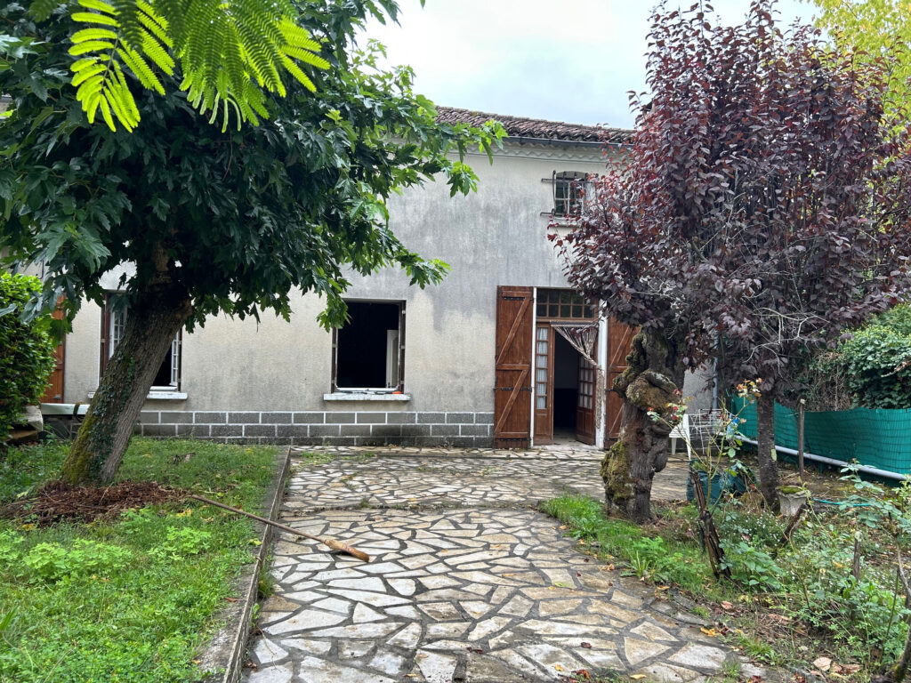 Maison avec jardin