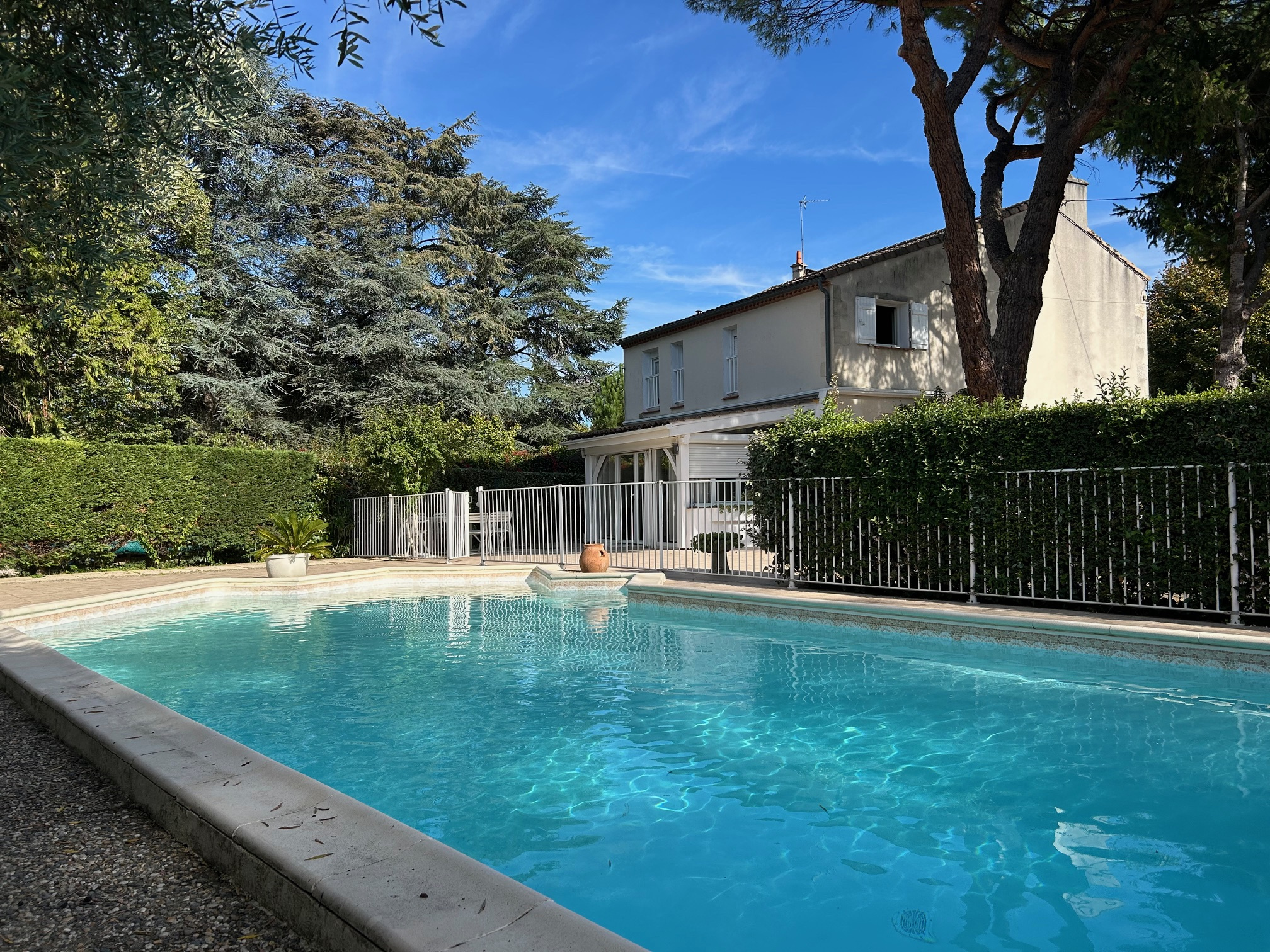 Maison pierre Lavardac