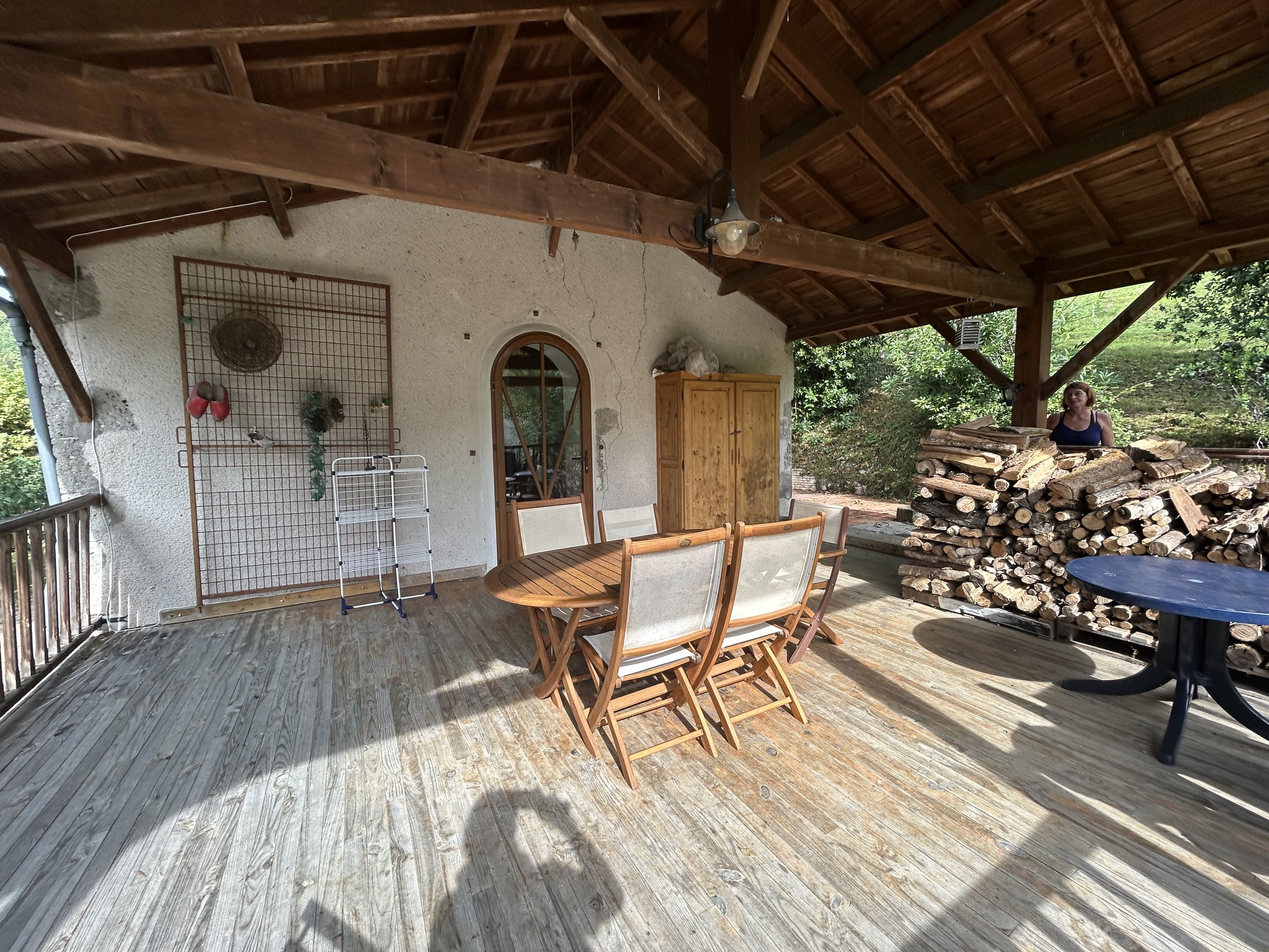 ENSEMBLE IMMOBILIER + TERRAIN 10 HA