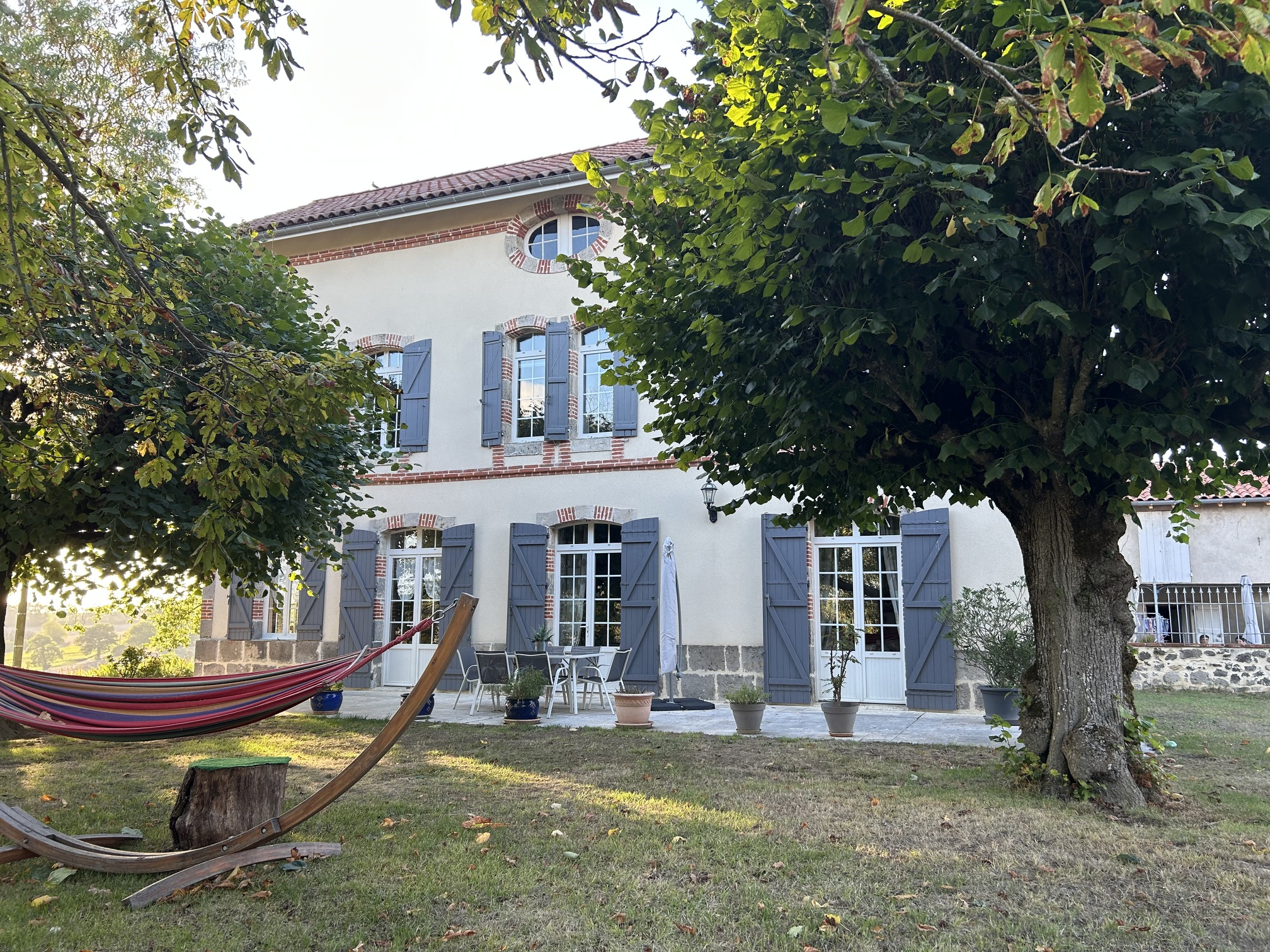 MAISON PIERRE DE 220 M2 AVEC TERRAIN CLOS